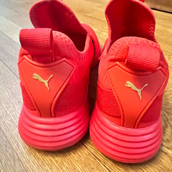 Puma Women's Red Sneakers - Picture 4 of 8